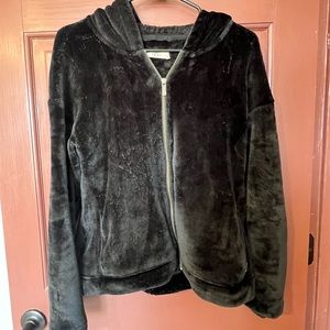 Ugg Women’s Sweater